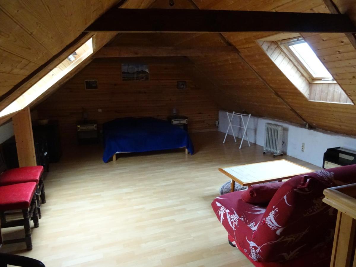 Gîte au coeur de la Bretagne Roudouallec Extérieur photo